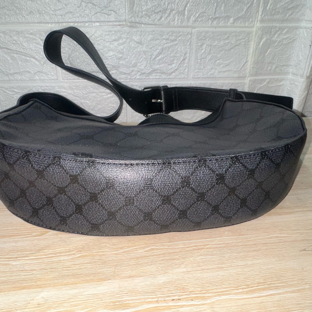 Steve Madden Dark Gray Black Polyvinyl SM Monogram Shoulder Hobo Bag - Picture 7 of 8